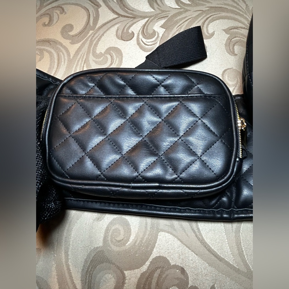 Quilted Black Faux Leather & Gold Accents Tush Baby, Baby/Child Carrier/Seat - Picture 15 of 16